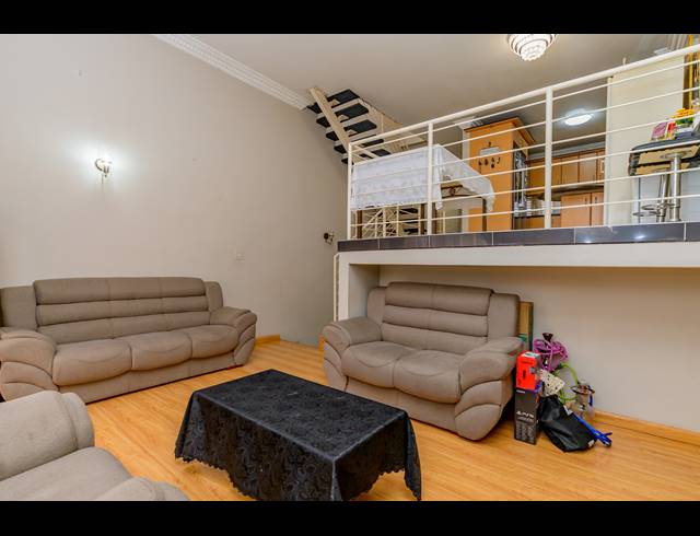 3 BEDROOM DUPLEX FOR SALE IN RESERVOIR HILLS